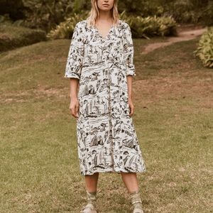 THE GREAT. This is the Great dress - black and white tie